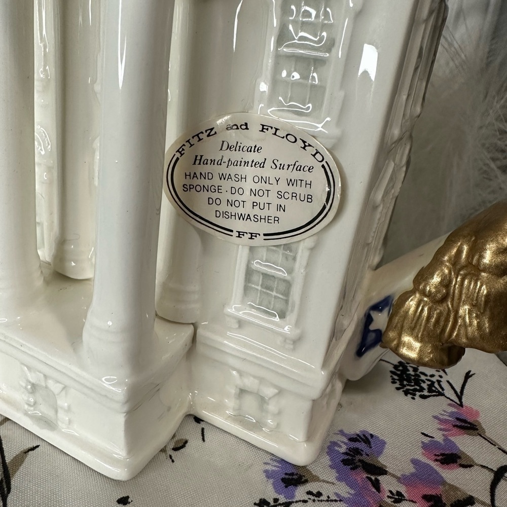 The White House Teapot - Picture 3 of 10